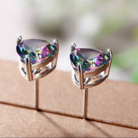 - New 925 sterling Silver Rainbow 🌈 Stud Earrings - Picture 2 of 5